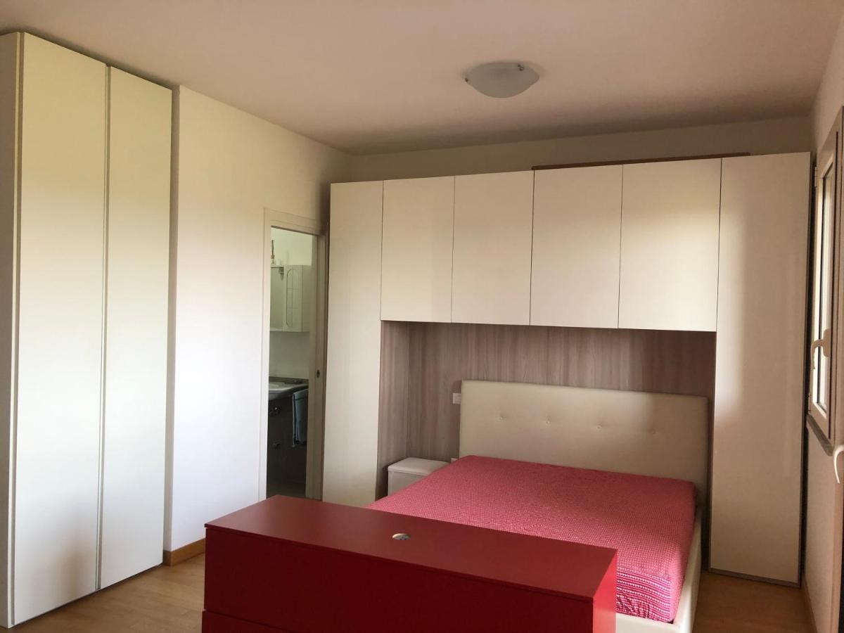 Apartment Kamchu With Terrace Near Metro Con Vista Rom