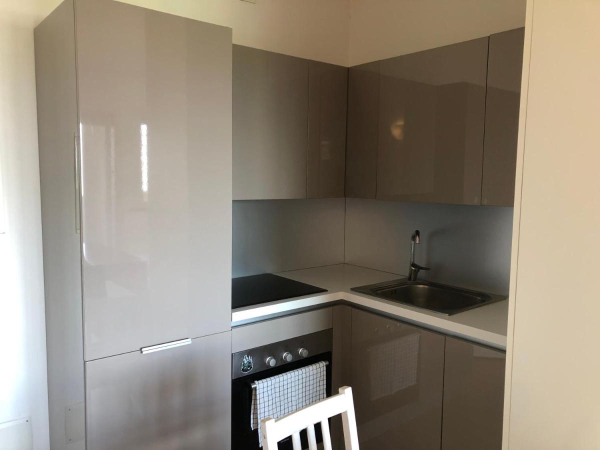 Apartment Kamchu With Terrace Near Metro Con Vista Rom